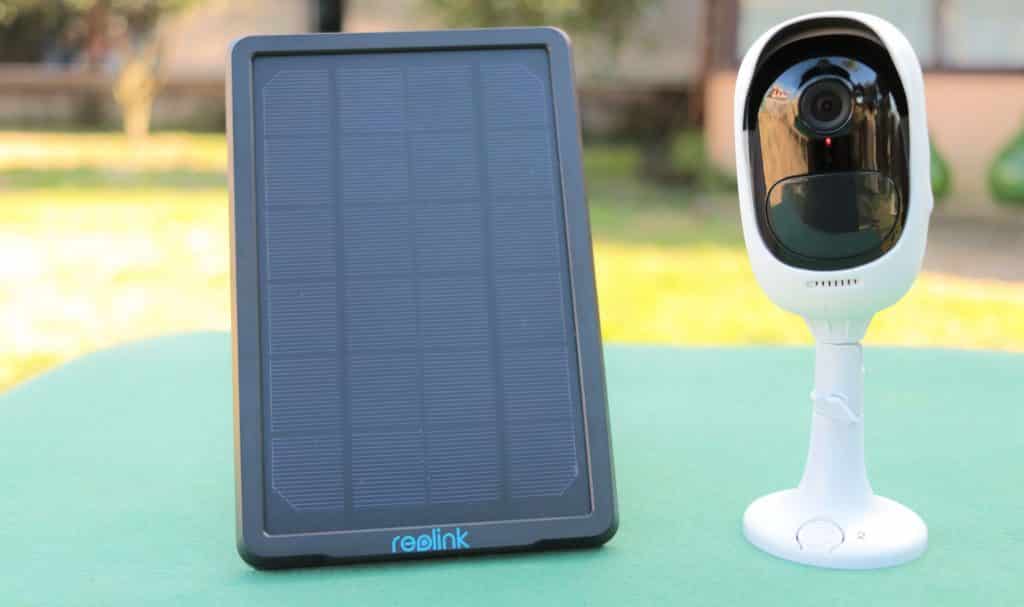 telecamera con pannello solare