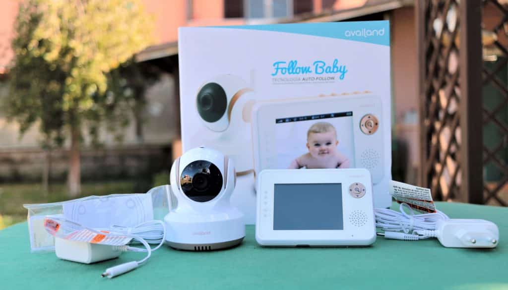 Nella confezione di availand follow baby troviamo la telecamera, il monitor e gli alimentatori.